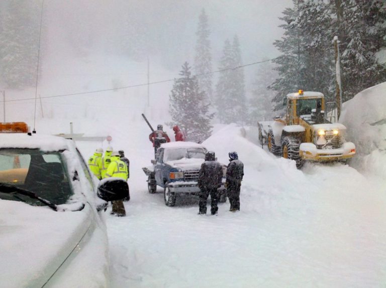 Highway 89 Avalanche Traps Cars