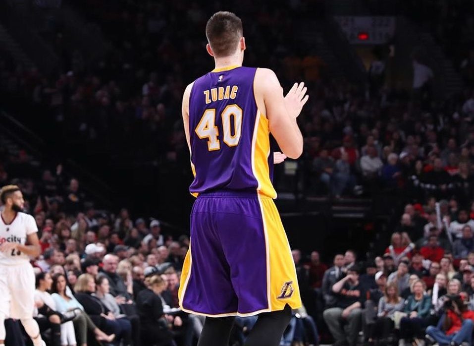 Lakers Lose To Last Place Suns