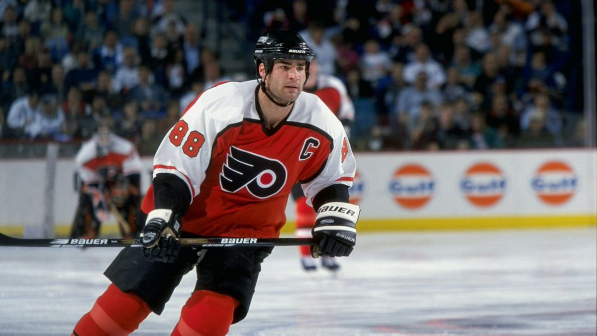The Flyers Are Retiring Eric Lindros's Number