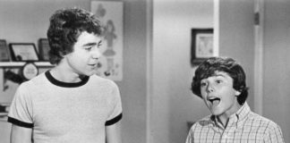“Brady Bunch” Star Barry Williams List Malibu Home