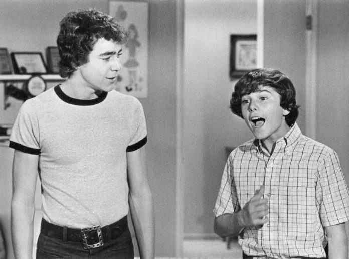 “Brady Bunch” Star Barry Williams List Malibu Home