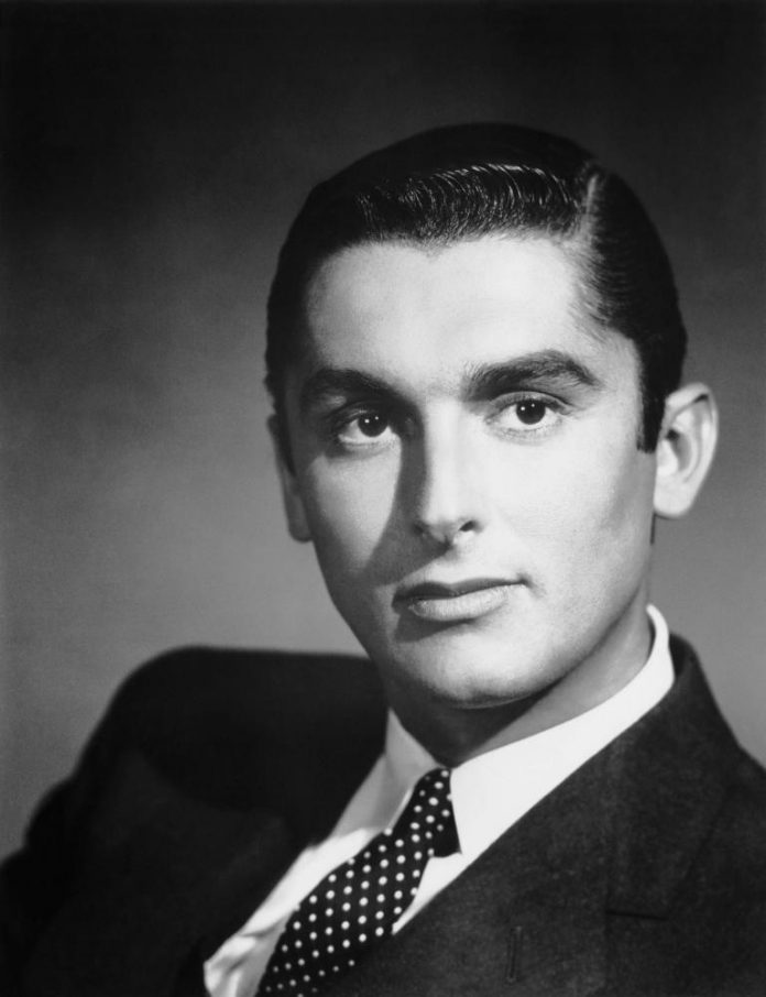 Robert Evans, Former Head Of Paramount Studios Dies At 89
