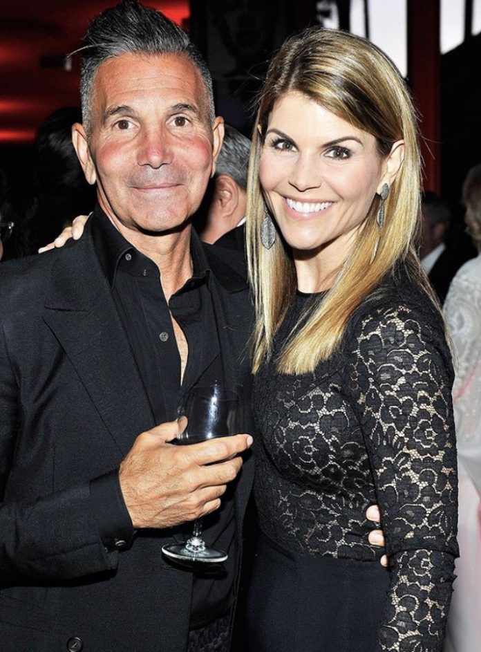 Lori Loughlin Pleads Not Guilty In School Admissions Scandal