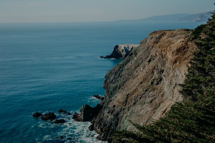 SF Firefighters Rescue Man From Cliff