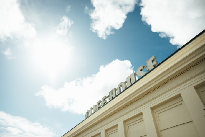 Cliff House Restaurant Sues Insurance Companies