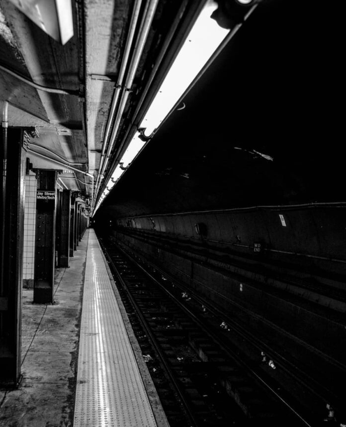 Brooklyn Passenger On Subway Slashed On Face