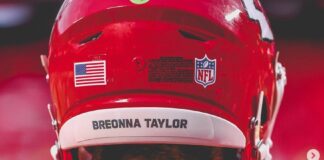 NFL Fans Boo Black Lives Matter Supporters