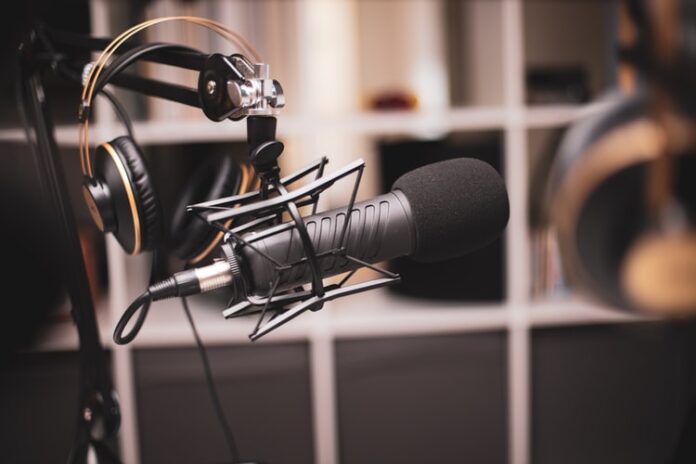“Rob Has A Podcast” Is Fantastic!