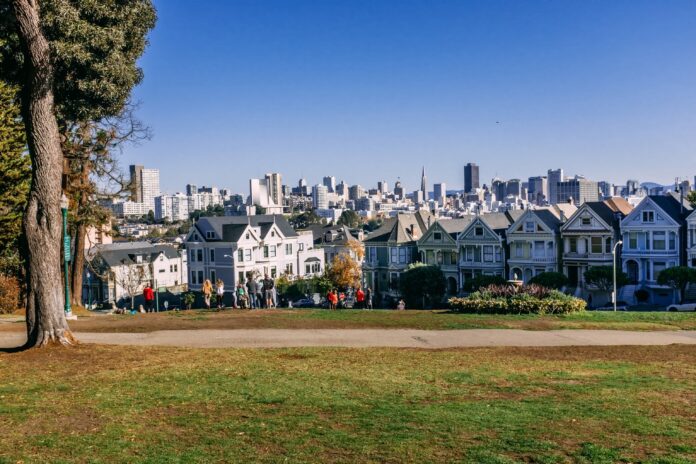 Alamo Square Gas Leak Prompts Evacuation