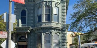 139-Year-Old Home Moves Six Blocks