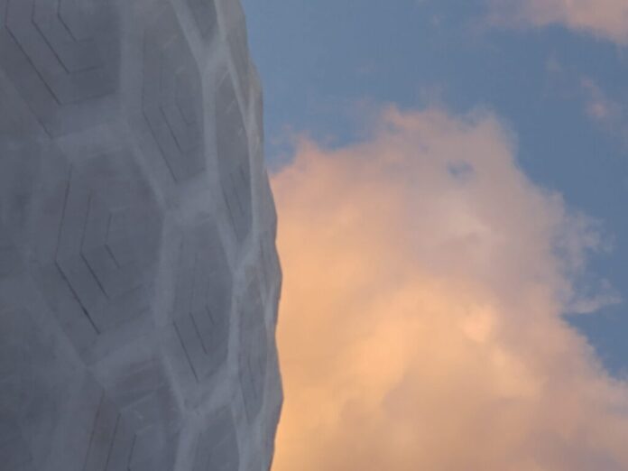 Mad Cinerama Dome: A Landmark For Tourists From The Future (11)