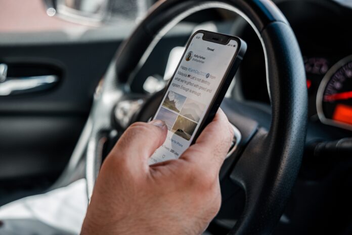 Cali Cracks Down On Texting While Driving