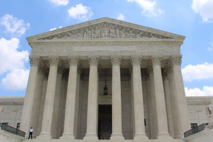 U.S. Supreme Court Overturns Roe v. Wade