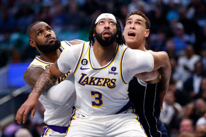 Lakers Rally Against Dallas Mavericks