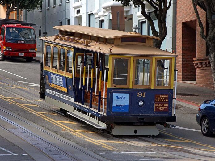 Cable Car Derails In Nob Hill District