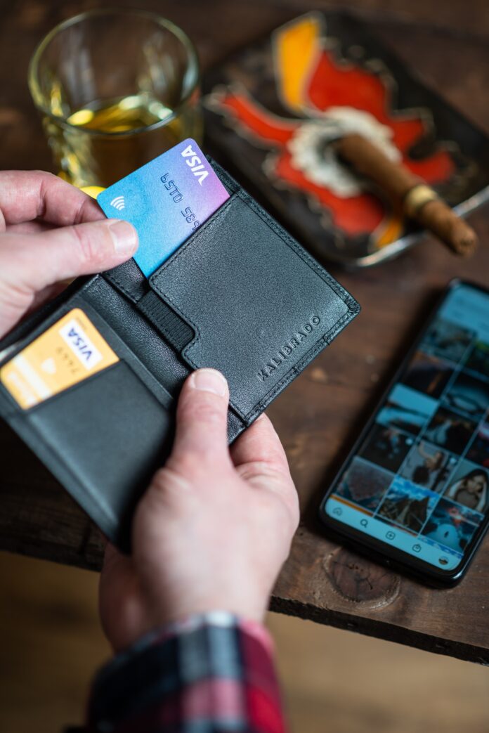 Not Letting The Credit Card Tempt You