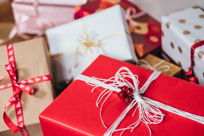 Do You Wrap Or Bag Presents?