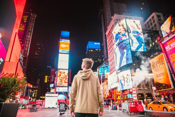 From Pixels To Purchase: Exploring Landscape Of Advertising With Strategic Uses Of Stock Photos