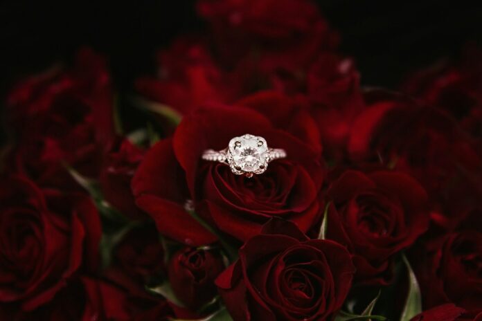 Thomas And Paris Engaged On “Bold And Beautiful!?”