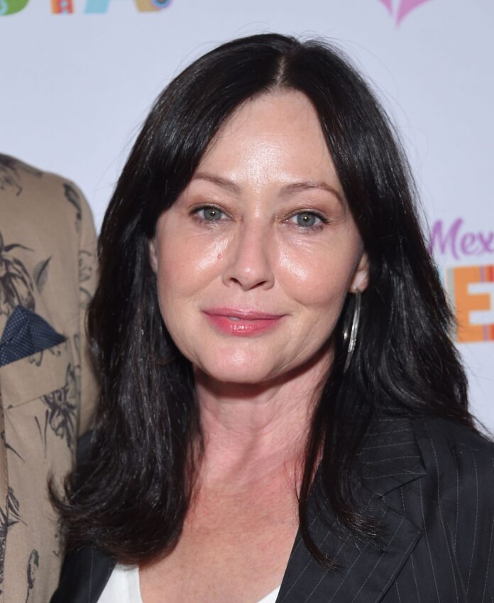 “Beverly Hills, 90210” Star Shannen Doherty Dies At 53