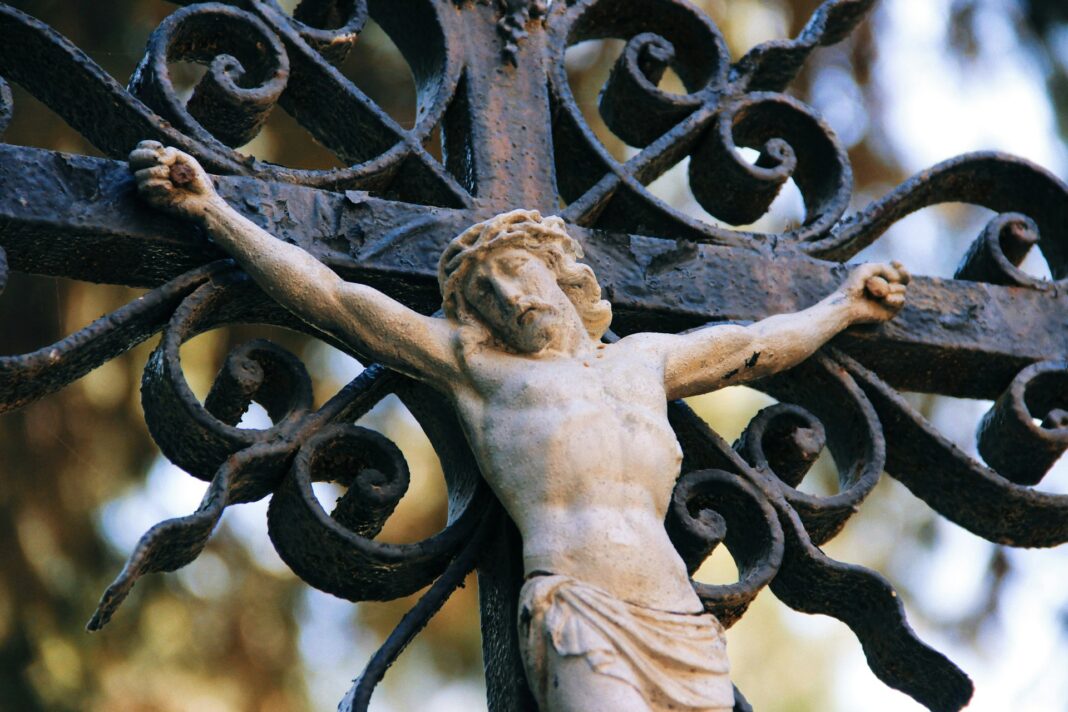 francesco-alberti-pvbPL1CALNk-unsplash