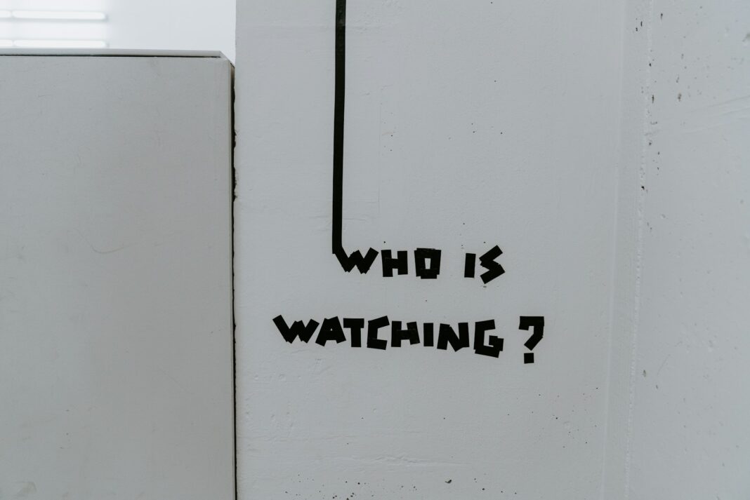 claudio-schwarz-9XFwNI21Qsk-unsplash