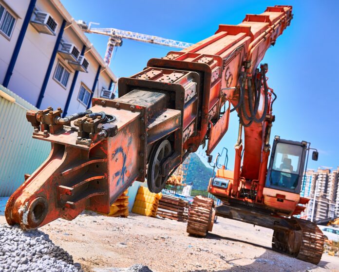 Excavator Hits Fuel Line Causing Fire To Erupt