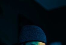 Armed Robberies In Woodland Hills And Sherman Oaks