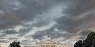 One Dead Following Shooting At The White House