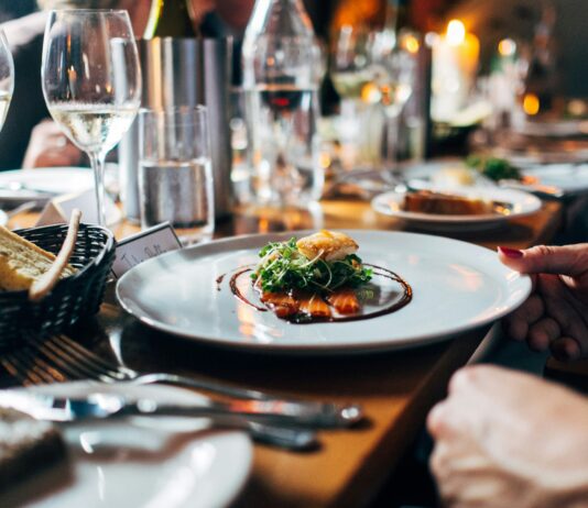 Handling Bad Service At A Restaurant