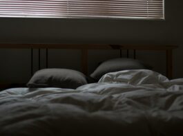 To Sleep Or Not Too Sleep